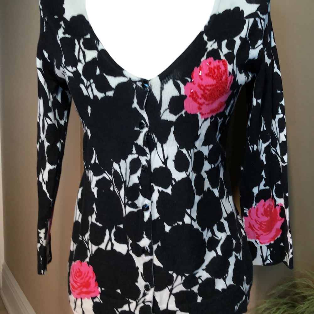 PARFAIT CARDI EXQUISITE DETAIL EUC